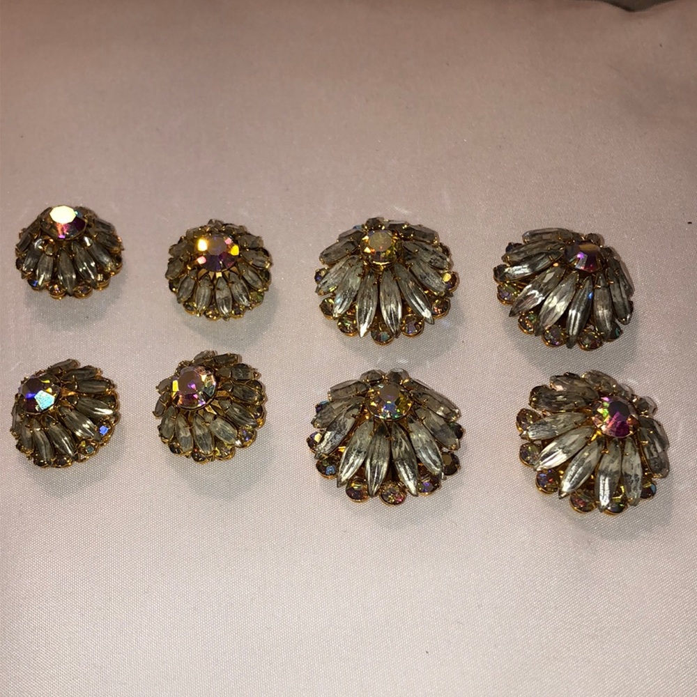 Set of 8 vintage mid-century aurora borealis crystal dome flower buttons